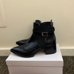 No. 21 boots